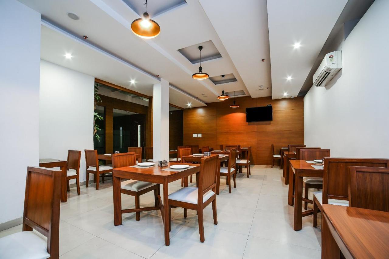 Collection O Motif South City 1 Near Appu Ghar Gurgaon Bagian luar foto