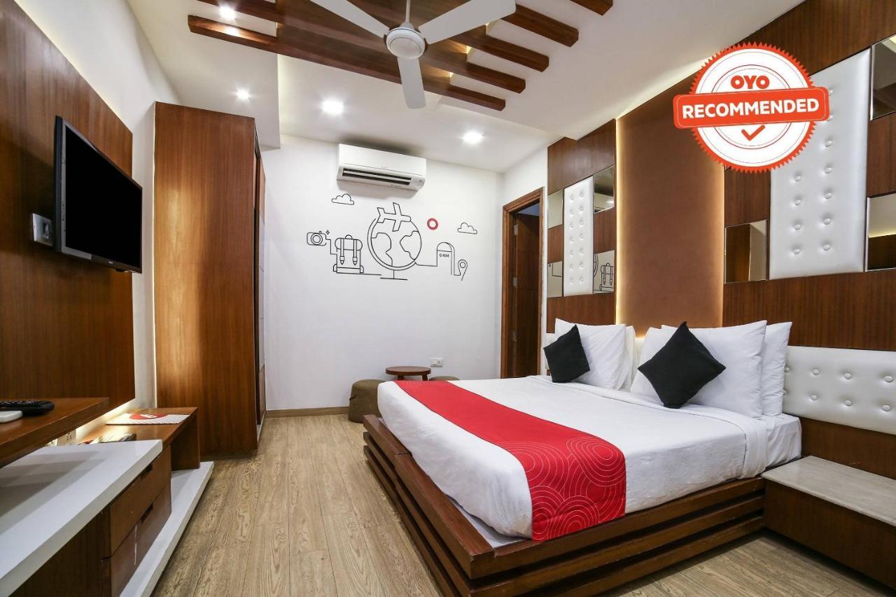 Collection O Motif South City 1 Near Appu Ghar Gurgaon Bagian luar foto